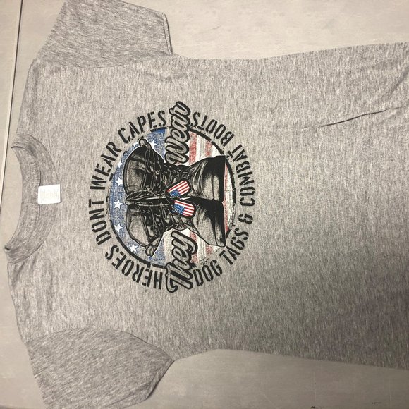 Tshirt - Picture 1 of 1